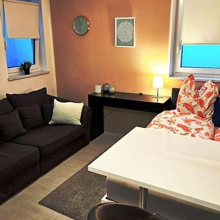 Schoenes Apartment In Muenchen Екстериор снимка
