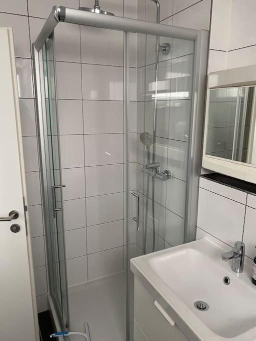 Schoenes Apartment In Muenchen Екстериор снимка